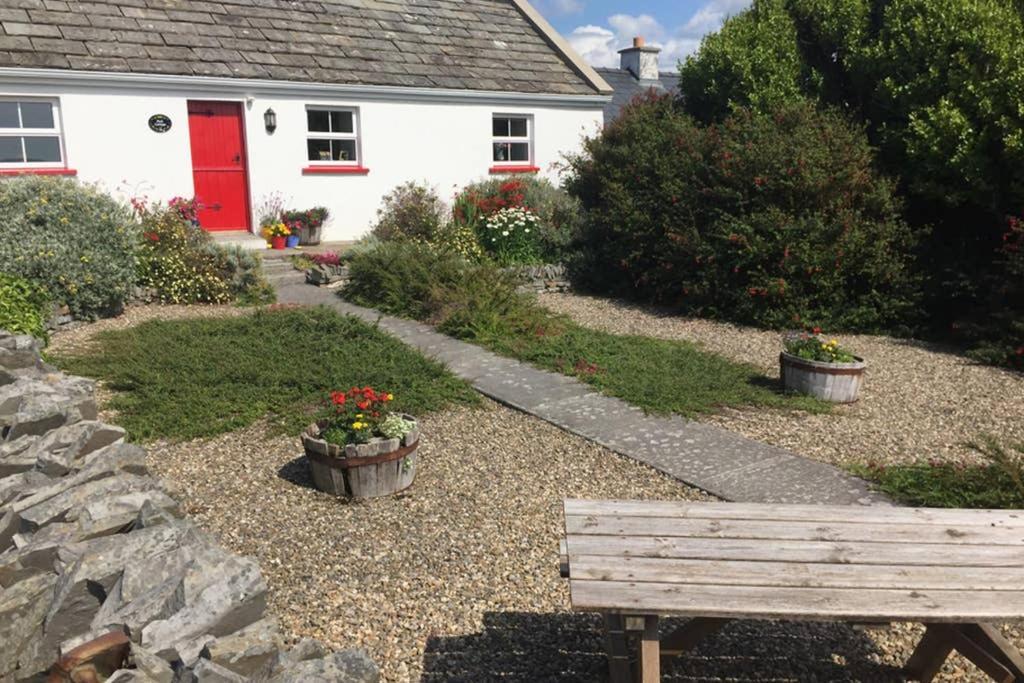 Red Stonecutters Cottage, Doolin Carrowauff Exterior photo