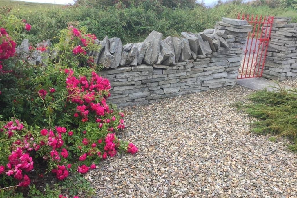 Red Stonecutters Cottage, Doolin Carrowauff Exterior photo